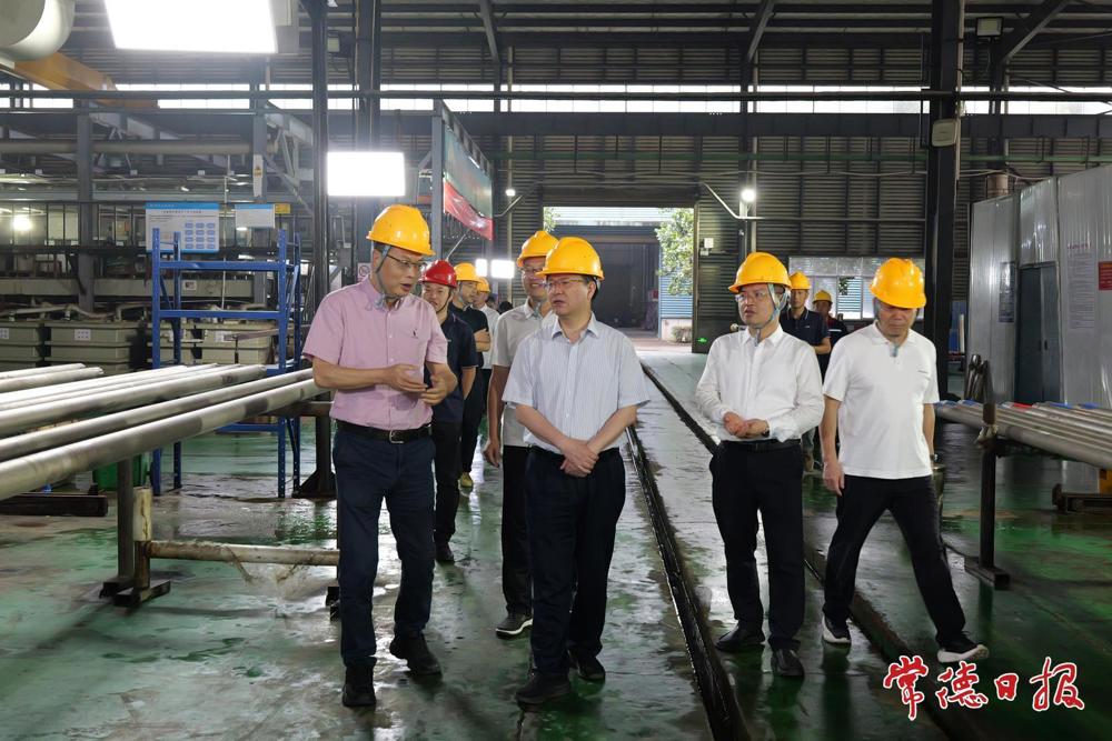 周振宇在湖南常德纳菲尔新材料科技有限公司调研