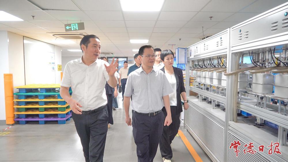 周振宇带队赴长三角招商考察